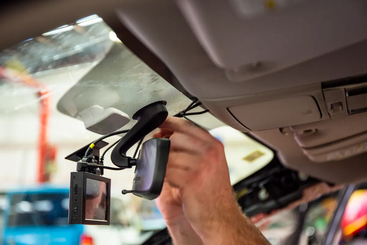 Dashcam & car electronics marketing agency: install a dash cam in the car at the electrics.